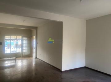 14675_i8iURL_1467567a37c6e58622.jpg · Casa em excelente localização