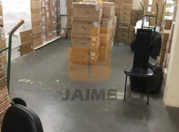 Comercial · 150m² · 1 Vaga · Conjunto comercial com vão livre, copa e 4 vagas.