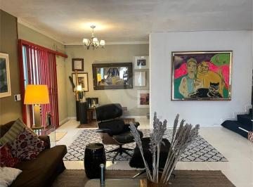 Casa · 384m² · 3 Quartos · 4 Vagas · Sobrado com 3 quartos à venda em Bela Vista - SP