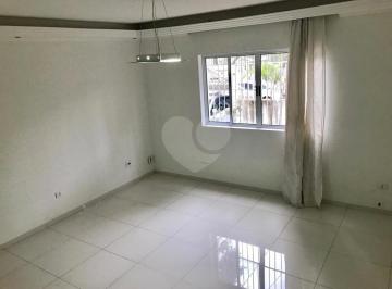 Área de Serviço · Sobrado à venda em Vila olímpia - SP
