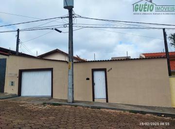 Foto 01 · Casa, Ginásio, Itararé, SP