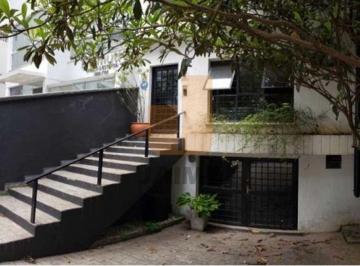 Comercial · 371m² · Sobrado com 4 pavimentos, sub solo com jardim, 10 salas e 5 banheiros.