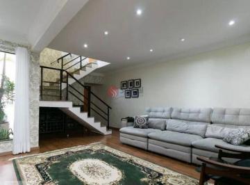 Casa · 200m² · 3 Quartos · 4 Vagas · Oportunidade! Sobrado Alto Padrão no Jardim Têxtil com 3 quartos e 4 vagas