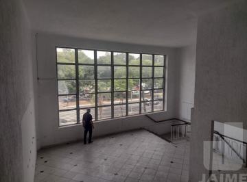 Comercial · 520m² · Prédio próximo ao metrô Luz!
