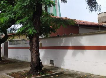 Casa de 4 quartos, Recife · Vende-se excelente casa no bairro do Hipódromo, bem localizada.