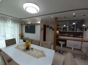Casa · 240m² · 4 Quartos · 8 Vagas · Casa de rua : Duplex / Residencial / Curicica