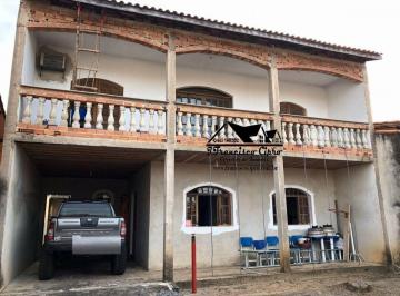 Casa · 200m² · 3 Quartos · 4 Vagas · Casa-Sobrado