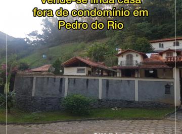 Casa de 5 quartos, Petrópolis · Vende-se linda casa fora de condomínio em Pedro do Rio