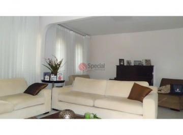 Casa · 240m² · 3 Quartos · 6 Vagas · Casa na Vila Carrão, São Paulo.