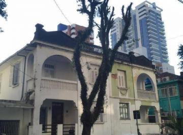 dd61a38ec53d437952a71a5fcd19b33e35f42a77 · Casa com 3 dormitórios, 163 m² - venda por R$ 1.640.000,00 ou aluguel por R$ 7.550,00/mês - Gonzaga