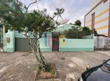 Casa · 225m² · 2 Quartos · 3 Vagas · Casa 3/4 no Centro de Ilhéus