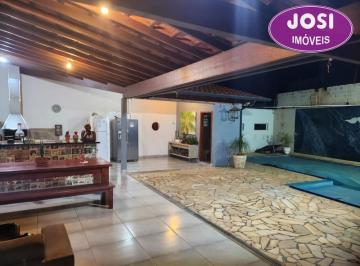 Fama/MG · Casa para Venda com 3 dormitórios no Condomínio Lago Azul em Fama/MG