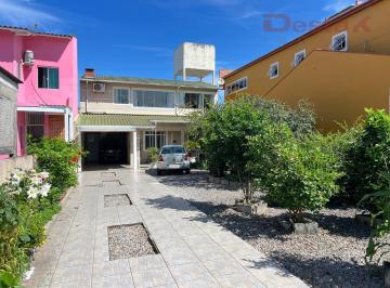 Casa · 246m² · 4 Quartos · 2 Vagas · Casa no bairro Praia João Rosa - Biguaçu
