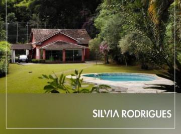 Casa de 5 quartos, Petrópolis · Vende-se charmosa casa  fora de condomínio, em Corrêas