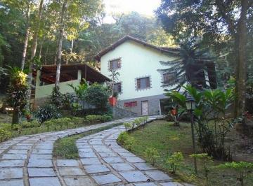 Casa de 3 quartos, Guapimirim · Bonita casa tipo duplex com 3 salas e 3 quartos, sendo 1 suíte e 2 varandas