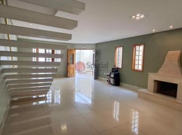 Casa · 228m² · 3 Quartos · 3 Vagas · Sobrado comercial, 3 suítes , 3 vagas em uma das melhores rua do Belenzinho.