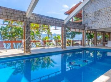 8829-20210712200338_zap.jpg · Linda casa na Ponta Leste, com praia particular e águas cristalinas