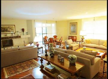 Apartamento · 312m² · 4 Quartos · 4 Vagas · Glamoroso apartamento de 312m² com 4 suítes próximo à Av. Pacaembu