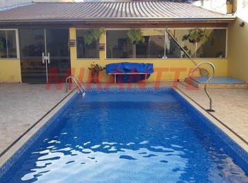 c37ef9af45f6960f45298292b26d8917.jpg · Sobrado de 300m² com 5 quartos