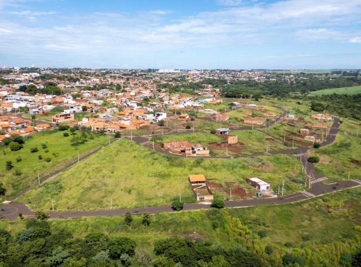 Imóvel novo horizontal-vertical , Ourinhos · Loteamento Ourinhos - Life Ourinhos - Pronto para Construir