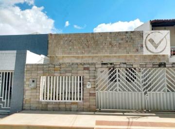 Casa · 190m² · 5 Quartos · 2 Vagas · Casa na Rua Frei Paulo