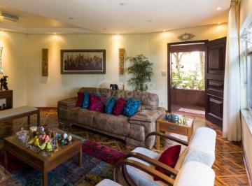 Casa · 215m² · 3 Quartos · 4 Vagas · Sobrado à venda no Parque Jabaquara, com 3 dormitórios, 1 suíte e 215m²