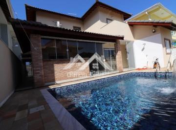Casa · 300m² · 4 Quartos · 4 Vagas · Sobrado em Peruíbe