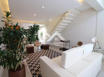 Casa · 220m² · 3 Quartos · 4 Vagas · Sobrado em Peruíbe
