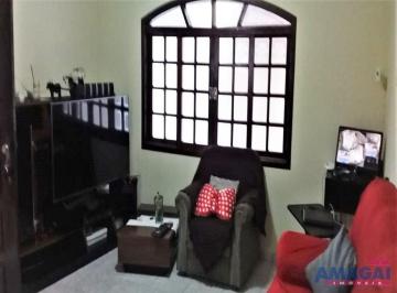 Casa · 353m² · 3 Quartos · 5 Vagas · Sobrado em Jacareí, no bairro Jardim Maria Amélia, à venda.