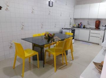 6350f0e42098ceefb8eb0930ca0e001f7423df56 · Casa de 195m² à venda com 3 quartos, localizada em Campo Grande, Recife - Pernambuco.