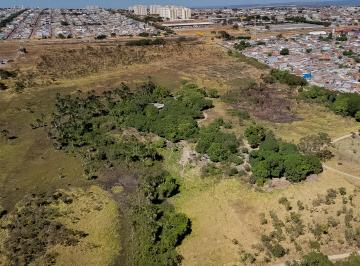 Terreno , Brasília · Área com 256.000m² Ceilândia às margens da BR-070 ao lado do Privê Lucena Roriz