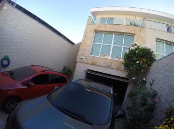 Casa de 3 quartos, São Paulo · Belíssima Casa á Venda no Jardim Cidália, com Suíte.