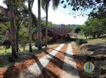 Rural · 10500m² · 3 Quartos · Chácara à Venda em Santana de Parnaíba / SP