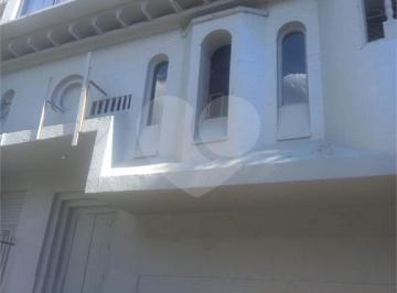 Área de Serviço · Prédio inteiro à venda em Higienópolis - RS