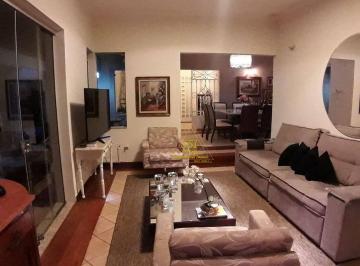 972ee9cb25ee33f778d64f9f795a6e4a440597c3 · Casa com 3 dormitórios à venda, 220 m² por R$ 850.000,00 - São José - Franca/SP