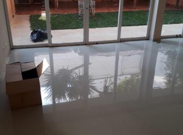 Casa de 3 quartos, São Paulo · Casa a Venda no Jardim Alexandria com Suíte.