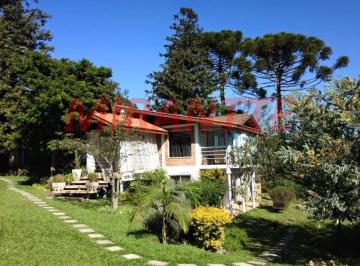 5cc07b2558d9302972bde15b022dfe8a.jpg · Casa terrea de 240m² com 3 quartos