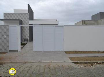 Foto 01 · Casa térrea a venda com piscina na praia de Peruíbe. Término da obra em 10/2021.