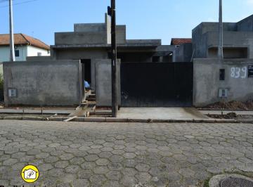 Foto 01 · Casa térrea a venda com piscina na praia de Peruíbe. Término da obra em 10/2021.
