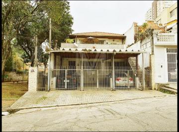 Casa · 300m² · 9 Quartos · 3 Vagas · Vila Mariana / Aclimação 3 casas no mesmo terreno. Próximo a Ana Rosa