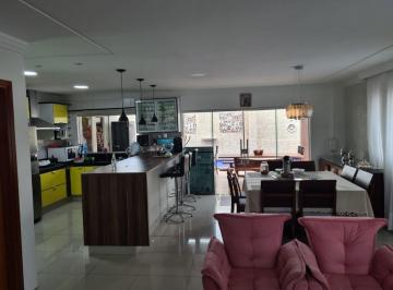 7d46a8e86eb2fb796409a58117b6c360b7673d01 · Sobrado com 4 dormitórios à venda, 370 m² por R$ 2.000.000,00 - Jardins Madri - Goiânia/GO