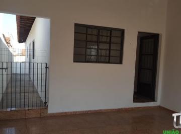 Foto 05 · Casa para Locação em Bragança Paulista-SP: 2 quartos, 1 sala, 1 banheiro, 2 vagas de garagem! Venha 