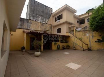 Casa · 300m² · 3 Quartos · 8 Vagas · 3 casas à venda na Vila Gumercindo com 540 m² e 8 vagas.