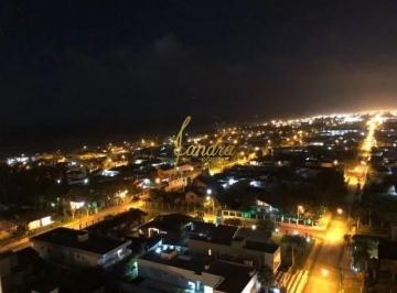 Casa · 269m² · 4 Quartos · 5 Vagas · Cobertura em Capão com vista eterna para o mar com 04 dormitórios