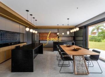 Casa · 406m² · 5 Quartos · 2 Vagas · Sobrado no condomínio Enseada com 05 suítes, mobilado e decorado