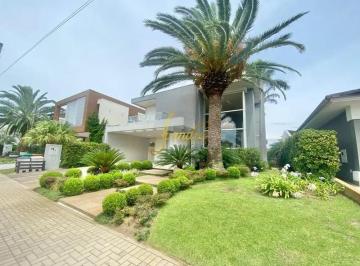 Casa · 305m² · 4 Quartos · Sobrado em condomínio fechado 04 suítes com 305m² de área construída