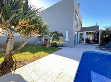 Casa · 260m² · 4 Quartos · 2 Vagas · Belíssimo Sobrado no condomínio Quintas do Lago!