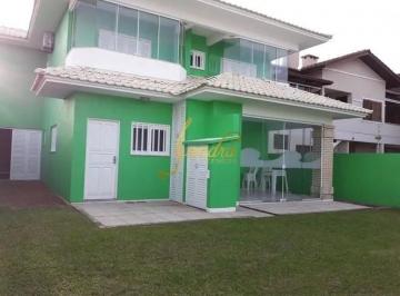 Casa · 256m² · 4 Quartos · 2 Vagas · Magnifica casa á uma quadra do mar, 04 suítes sendo 02 com linda vista para o mar!!