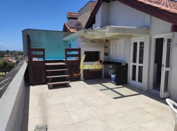 Casa · 120m² · 3 Quartos · 1 Vaga · Cobertura composta por 03 dormitórios, 01 sendo suíte! Na Av. Central de Atlântida
