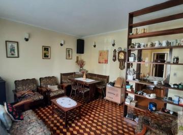 Casa · 136m² · 3 Quartos · 2 Vagas · Casa térrea 3 dormitórios + edícula com 260m² terreno